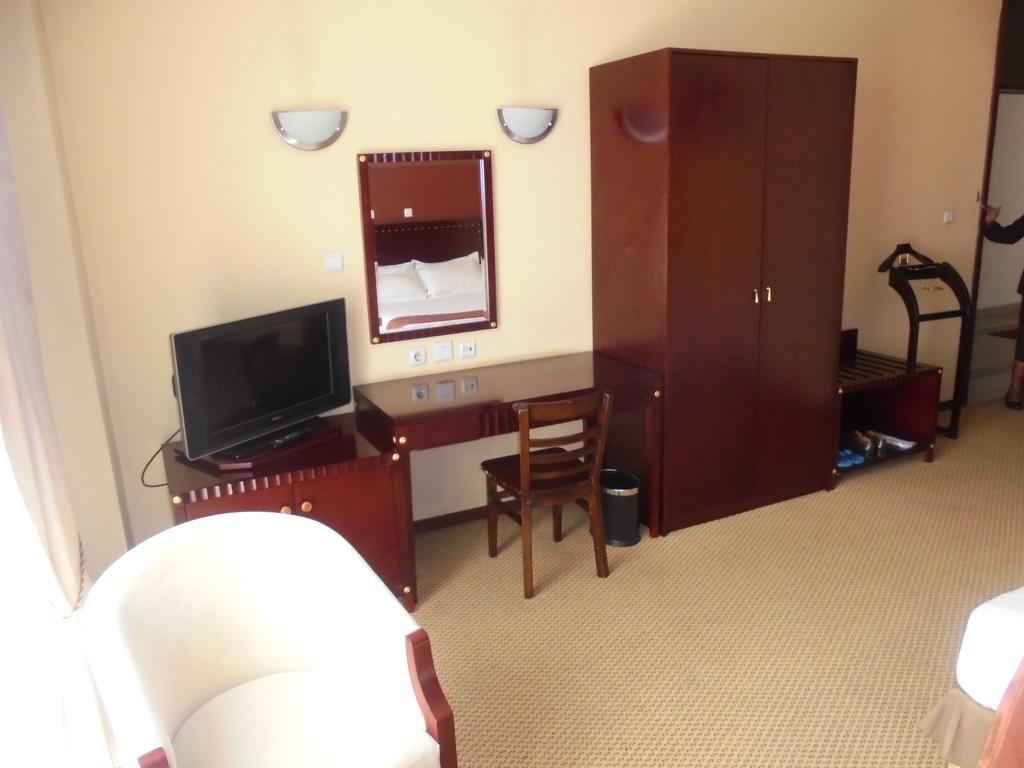 Soramba Hotel Business Plc Аддис-Абеба Экстерьер фото