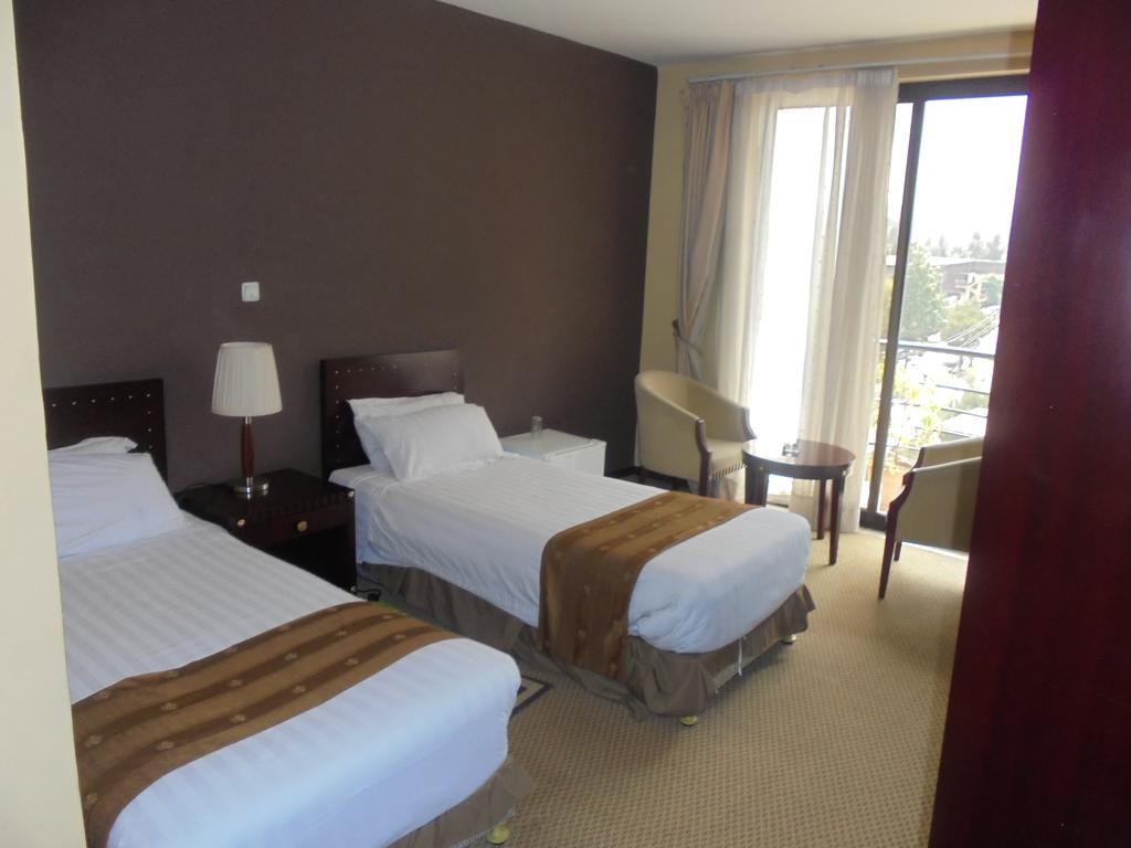 Soramba Hotel Business Plc Аддис-Абеба Экстерьер фото