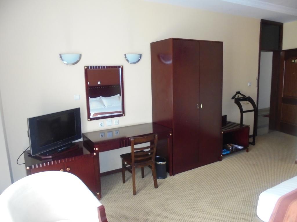 Soramba Hotel Business Plc Аддис-Абеба Экстерьер фото