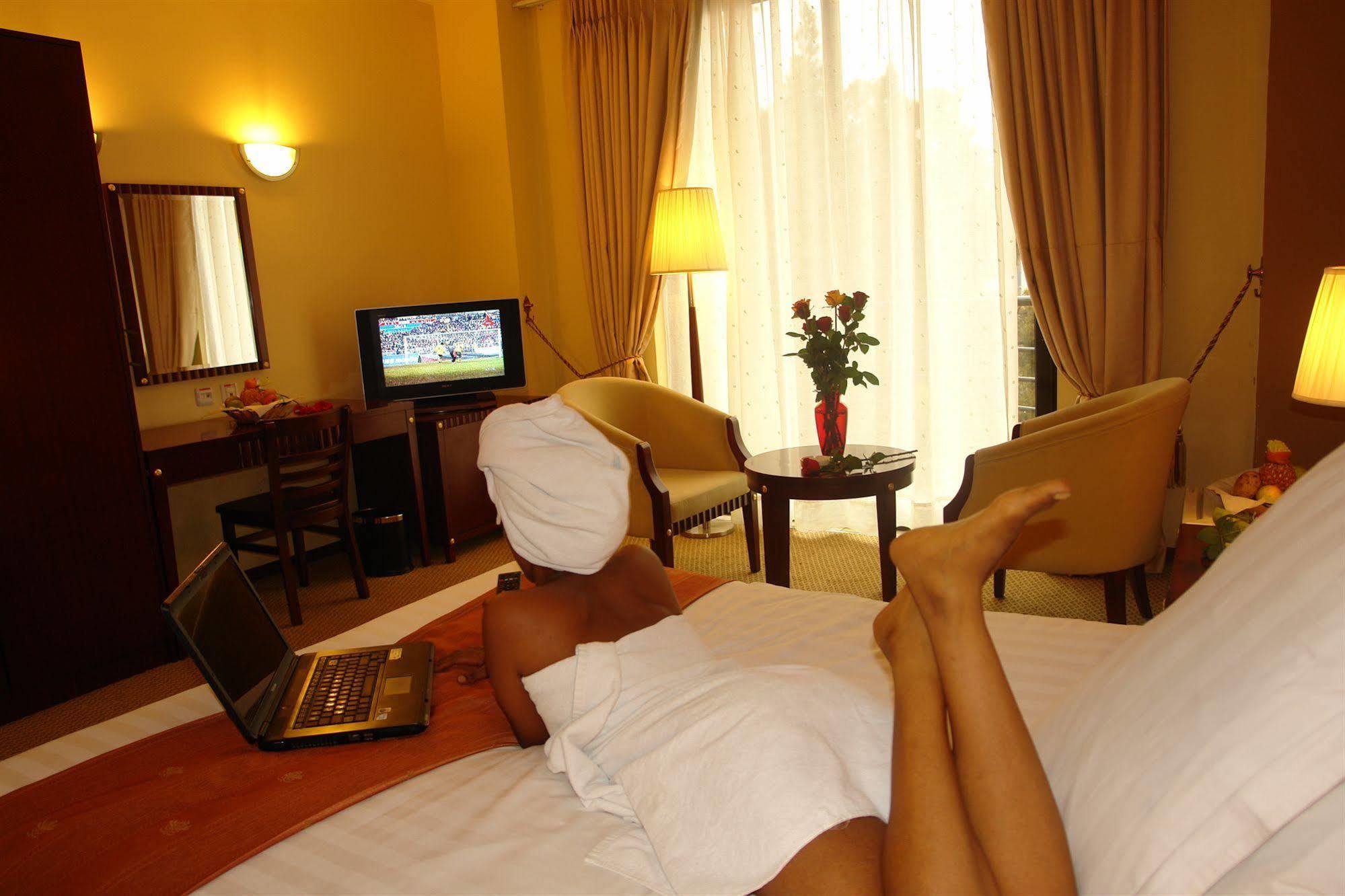 Soramba Hotel Business Plc Аддис-Абеба Экстерьер фото